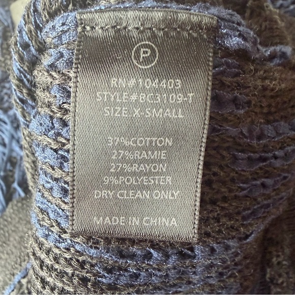 J.O.A Just One Answer Womens Navy Blue Fringe Blouse Bold Party Size XS NWT - Picture 6 of 7